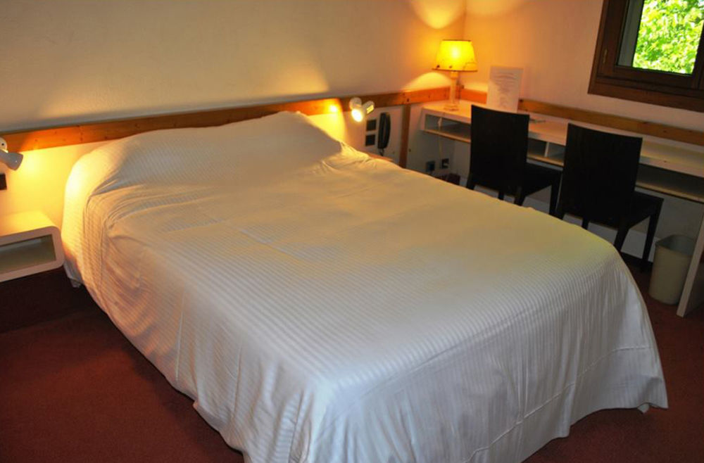 איזין Citotel Hotel Les Alizes מראה חיצוני תמונה
